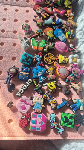X70 croc charms - x70,