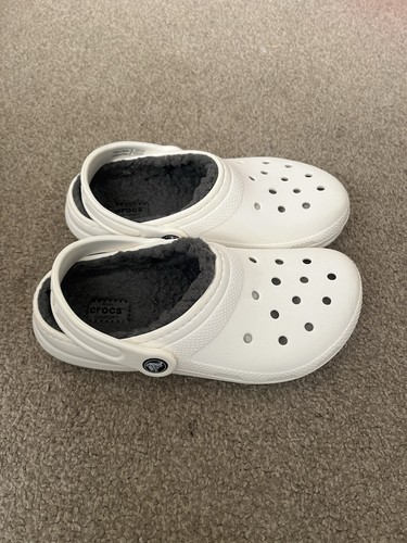 White crocs with grey fleece - white,