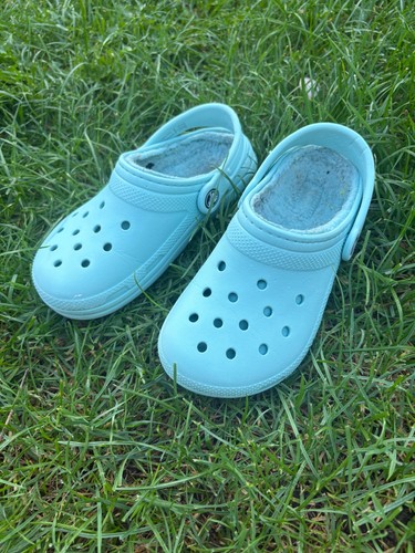 Crocs light blue fleece lined - light,