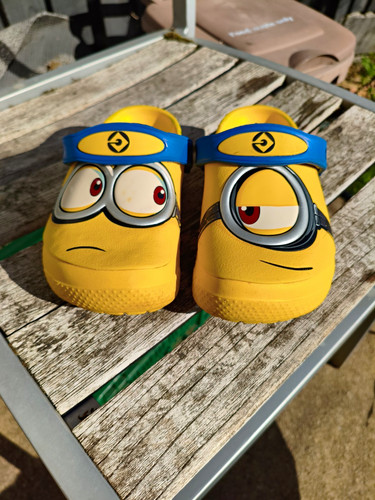 Crocs classic clog minions - crocs,